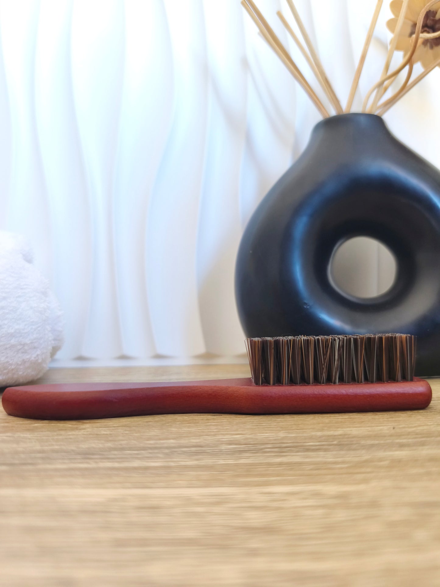 Brosse à barbe avec manche