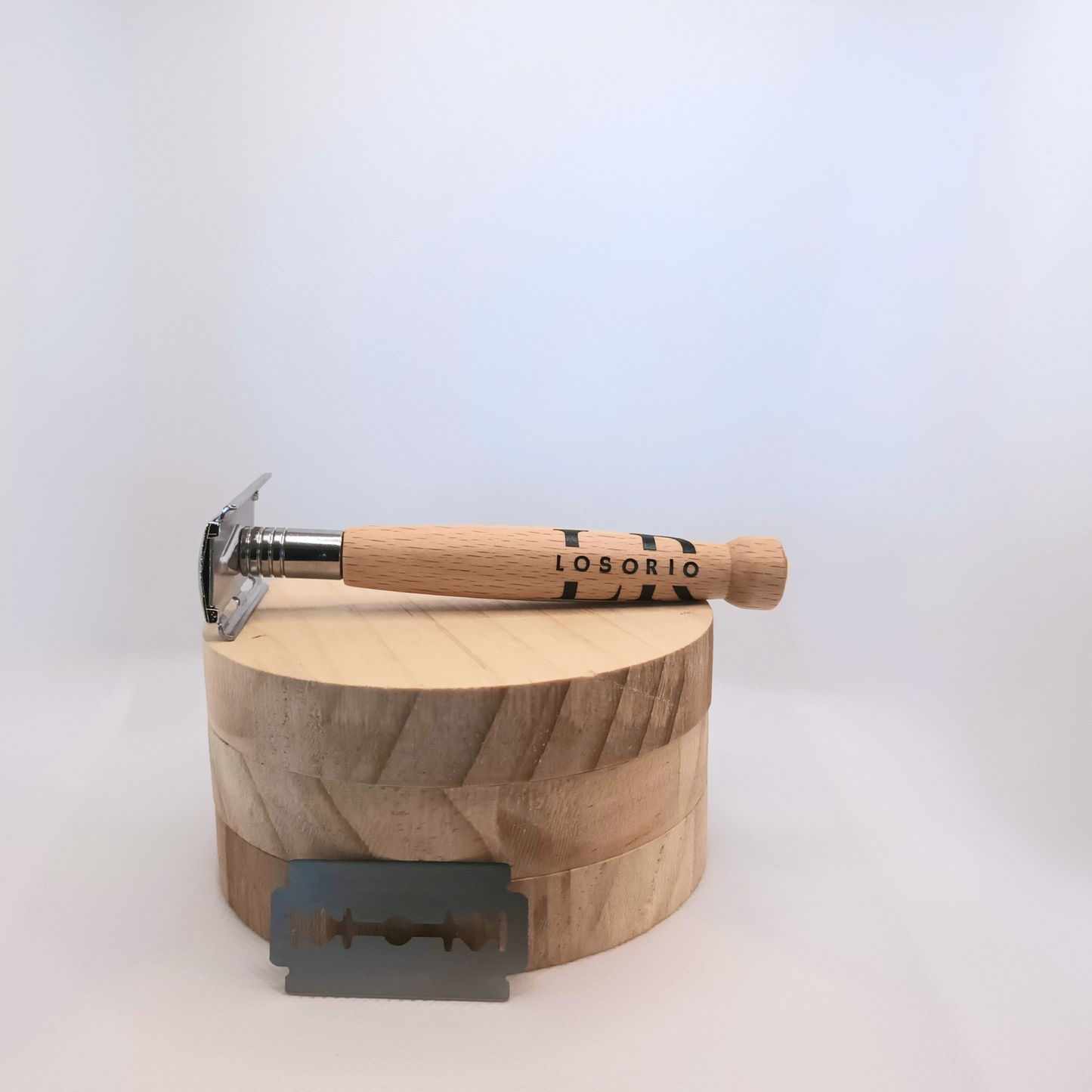 Rasoir de sureté avec manche en bois massif